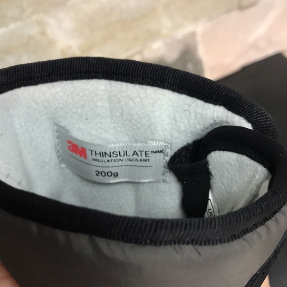 🎁 UGG Kids Toty Weather Snow Boot - Picture 11 of 11